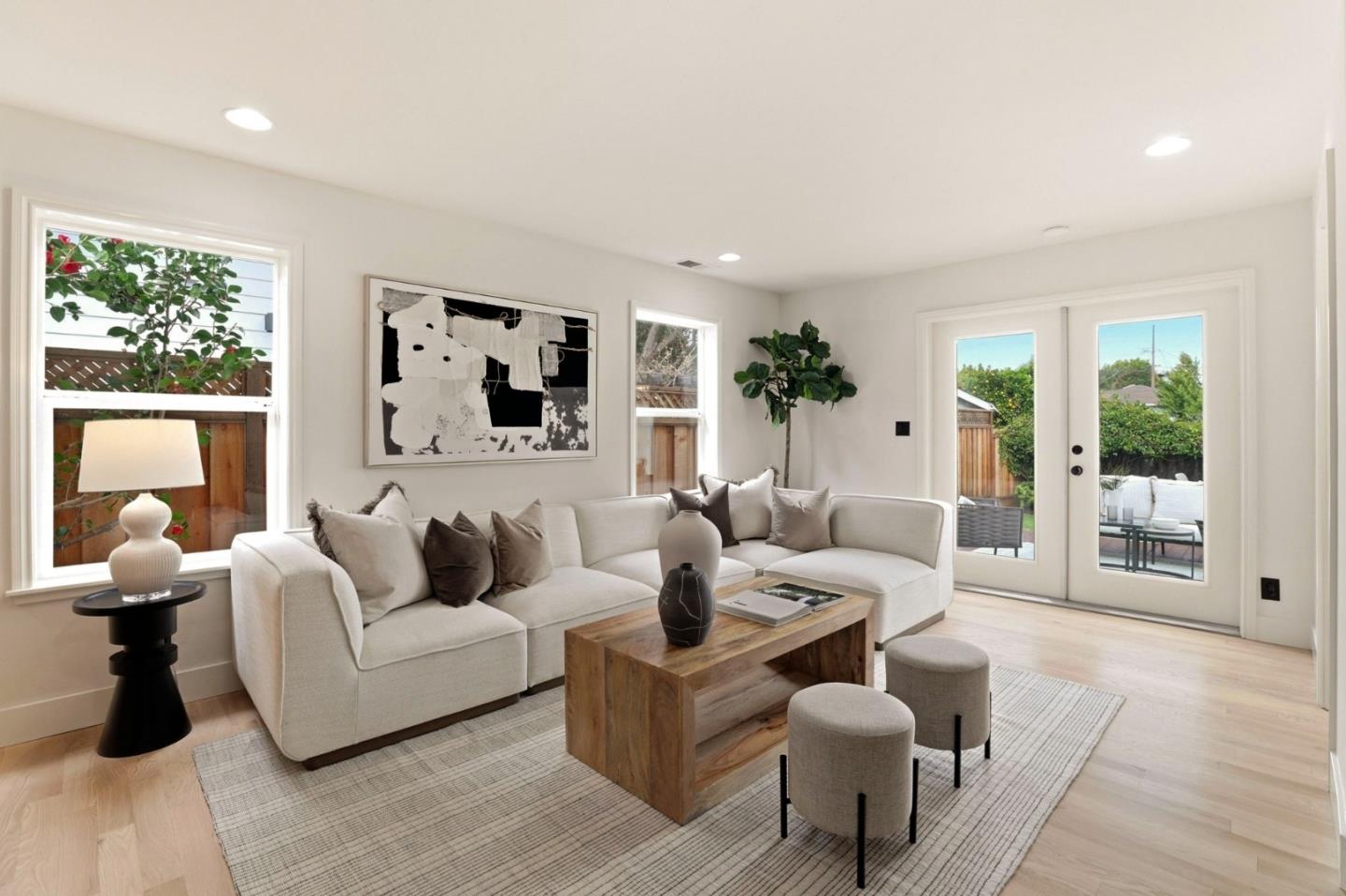 Detail Gallery Image 18 of 35 For 1440 Howard Ave, San Carlos,  CA 94070 - 3 Beds | 2/1 Baths