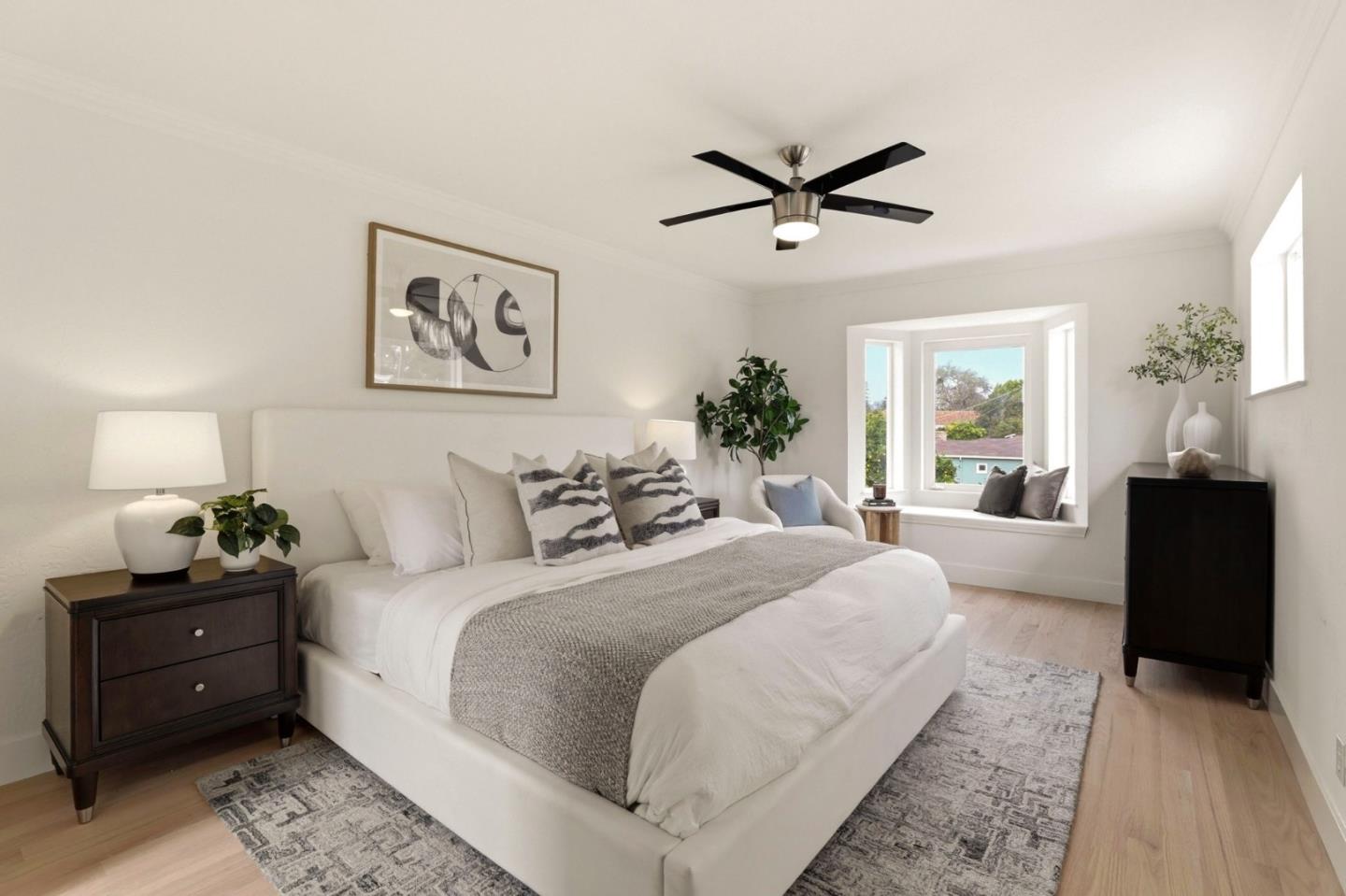 Detail Gallery Image 21 of 35 For 1440 Howard Ave, San Carlos,  CA 94070 - 3 Beds | 2/1 Baths