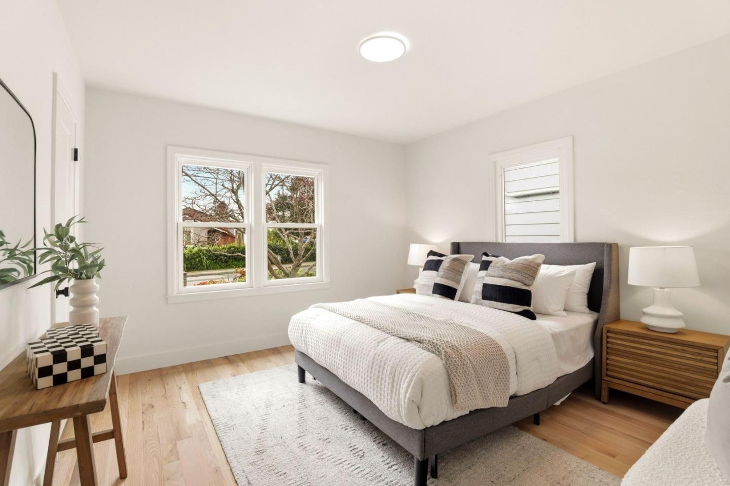 Detail Gallery Image 24 of 35 For 1440 Howard Ave, San Carlos,  CA 94070 - 3 Beds | 2/1 Baths