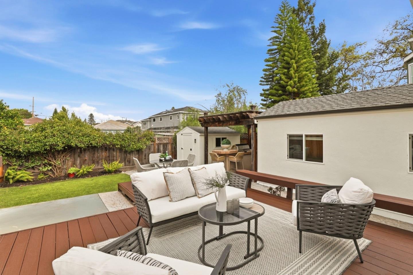 Detail Gallery Image 28 of 35 For 1440 Howard Ave, San Carlos,  CA 94070 - 3 Beds | 2/1 Baths