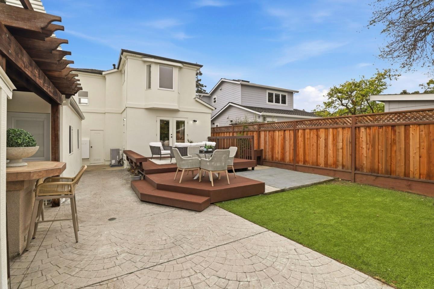 Detail Gallery Image 30 of 35 For 1440 Howard Ave, San Carlos,  CA 94070 - 3 Beds | 2/1 Baths