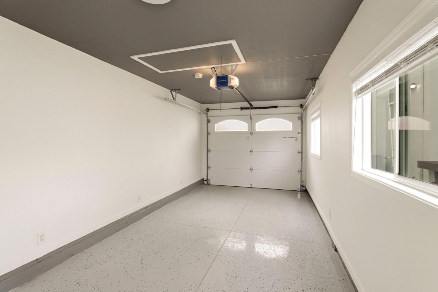 Detail Gallery Image 34 of 35 For 1440 Howard Ave, San Carlos,  CA 94070 - 3 Beds | 2/1 Baths