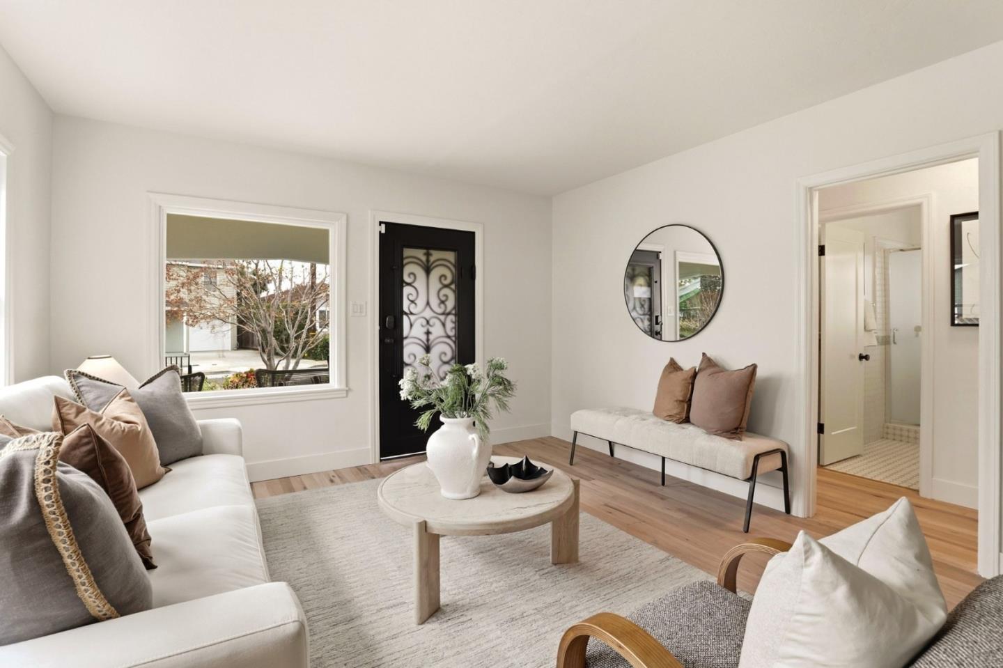 Detail Gallery Image 8 of 35 For 1440 Howard Ave, San Carlos,  CA 94070 - 3 Beds | 2/1 Baths