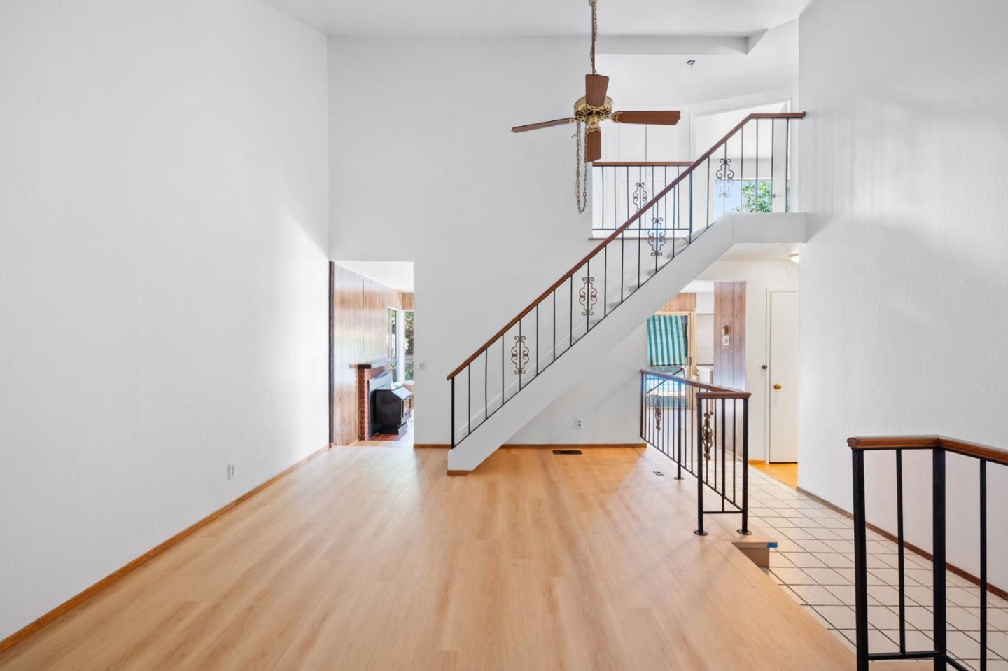 Detail Gallery Image 3 of 25 For 6267 Royal Oak Ct, San Jose,  CA 95123 - 4 Beds | 2 Baths