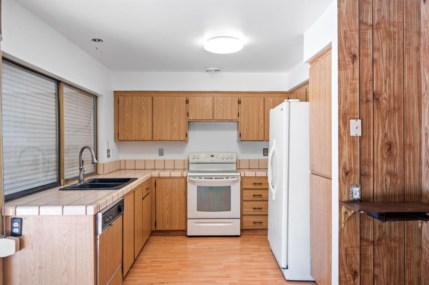 Detail Gallery Image 7 of 25 For 6267 Royal Oak Ct, San Jose,  CA 95123 - 4 Beds | 2 Baths