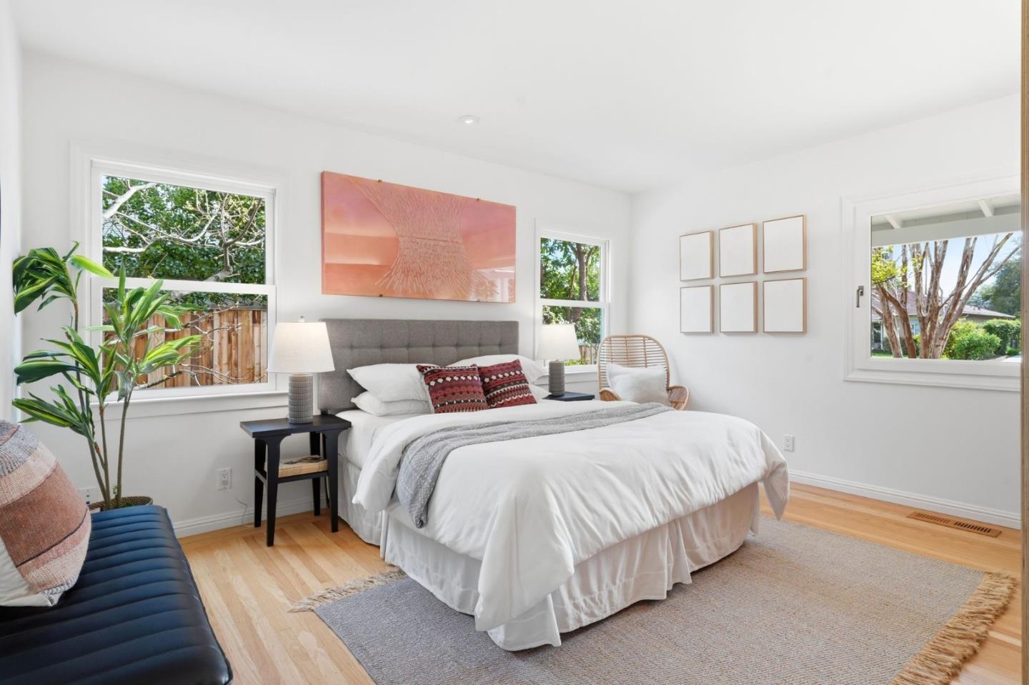 Detail Gallery Image 14 of 31 For 2703 South Ct, Palo Alto,  CA 94306 - 3 Beds | 2 Baths