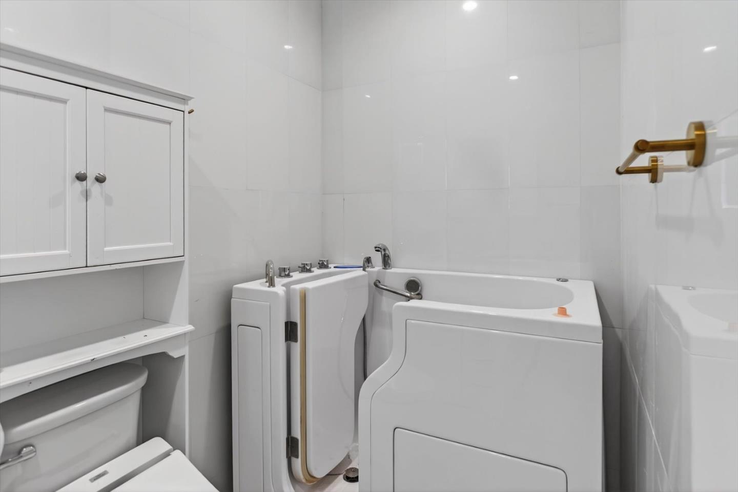 Detail Gallery Image 64 of 79 For 20550 Buena Monte Dr, San Jose,  CA 95120 - 6 Beds | 4 Baths