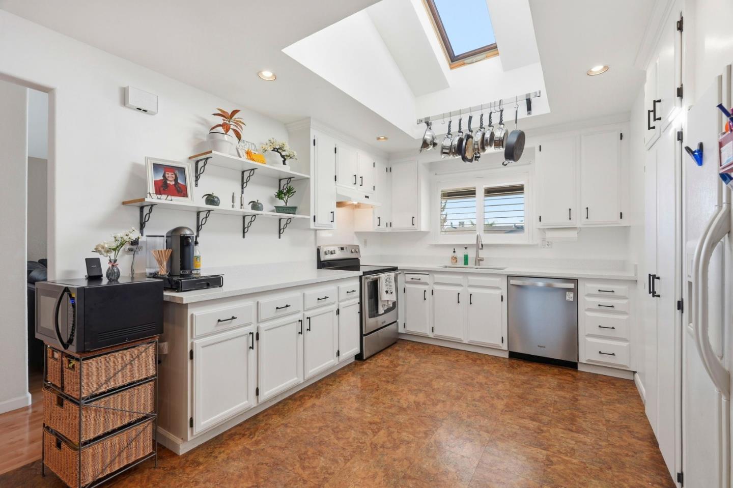 Detail Gallery Image 11 of 35 For 5228 Fell Ave, San Jose,  CA 95136 - 3 Beds | 2 Baths