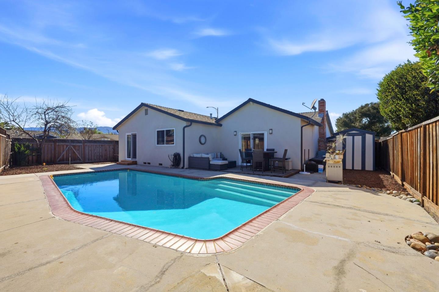 Detail Gallery Image 4 of 35 For 5228 Fell Ave, San Jose,  CA 95136 - 3 Beds | 2 Baths