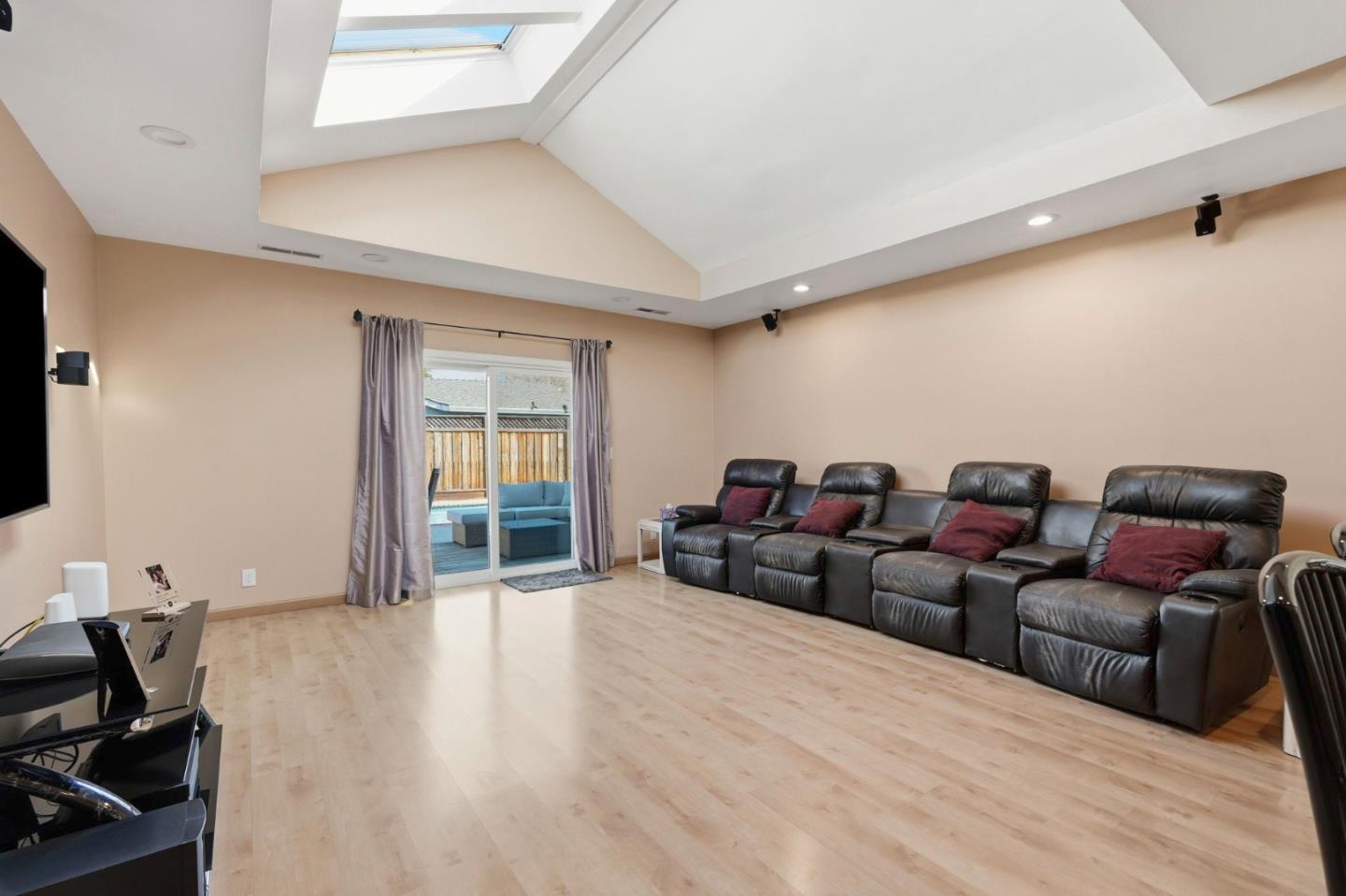 Detail Gallery Image 9 of 35 For 5228 Fell Ave, San Jose,  CA 95136 - 3 Beds | 2 Baths