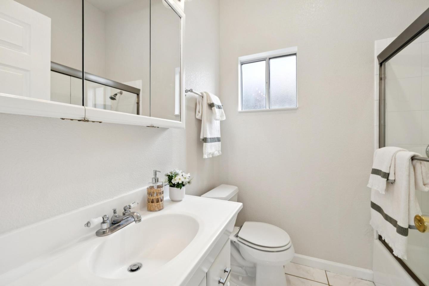 Detail Gallery Image 14 of 22 For 280 College Ave, Mountain View,  CA 94040 - 3 Beds | 2 Baths