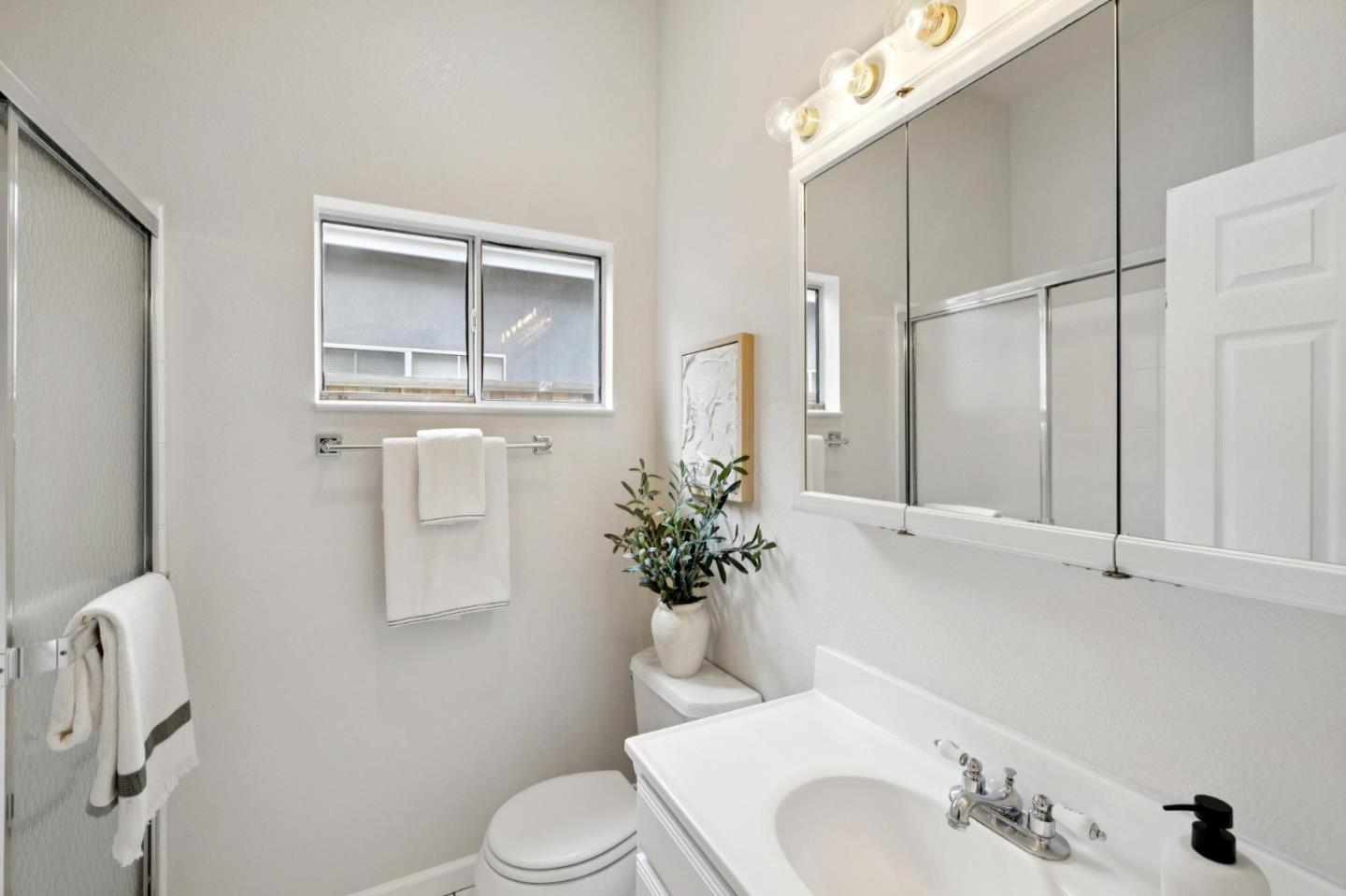 Detail Gallery Image 20 of 22 For 280 College Ave, Mountain View,  CA 94040 - 3 Beds | 2 Baths