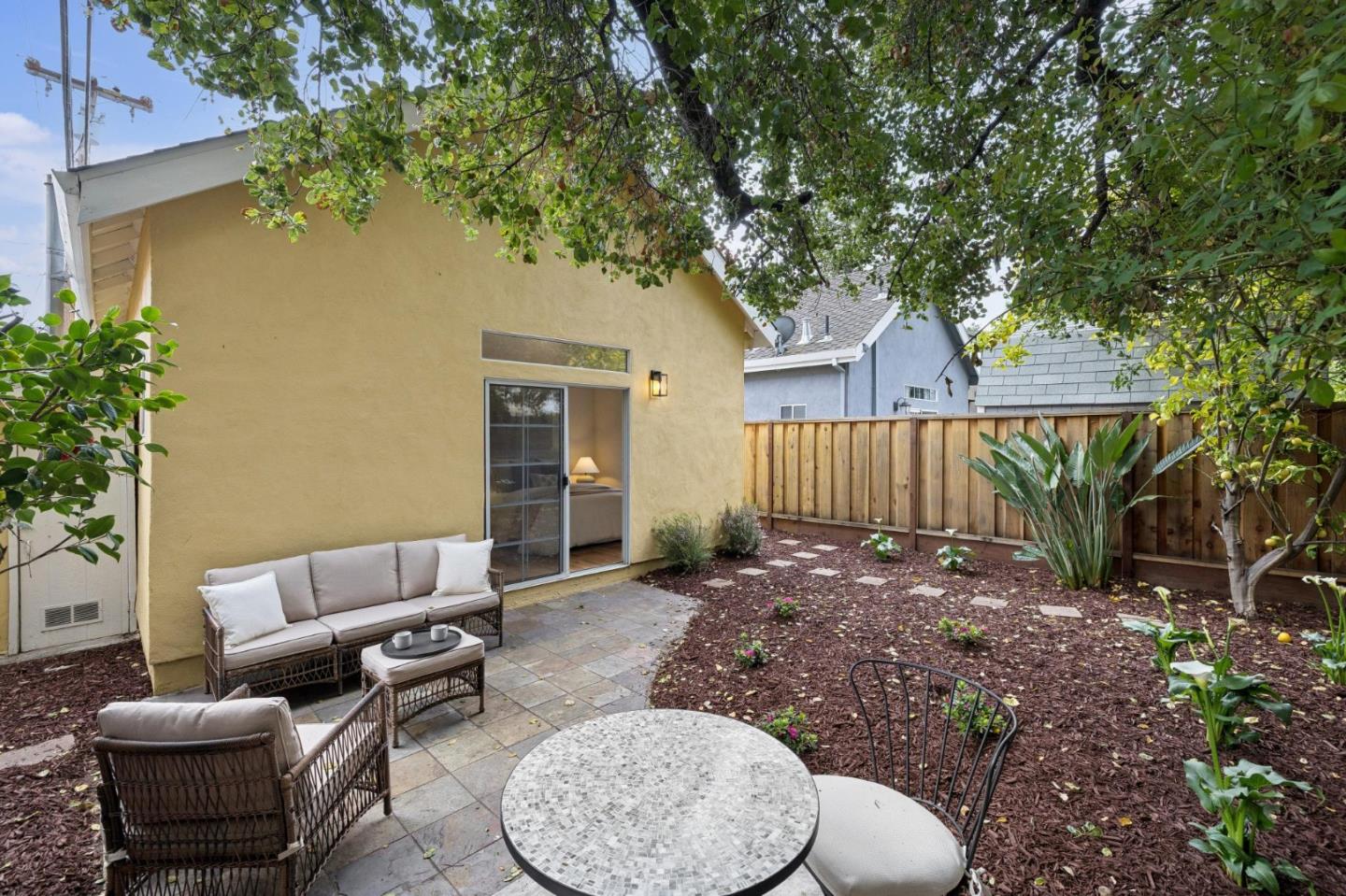 Detail Gallery Image 22 of 22 For 280 College Ave, Mountain View,  CA 94040 - 3 Beds | 2 Baths