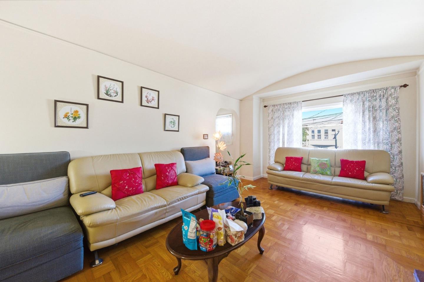 Detail Gallery Image 11 of 57 For 129 W Moltke St, Daly City,  CA 94014 - 3 Beds | 2 Baths