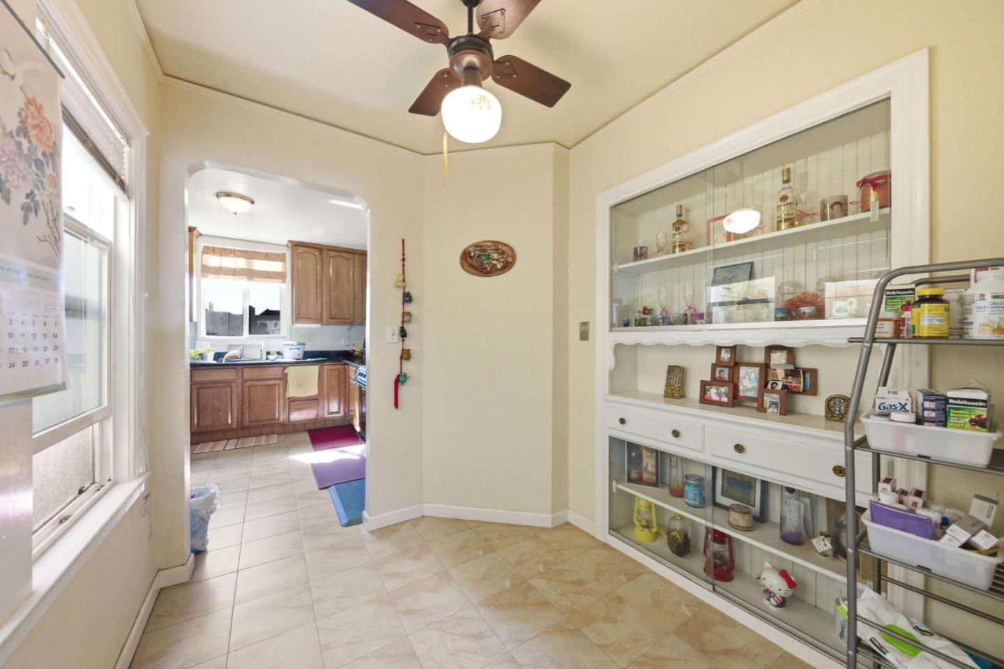 Detail Gallery Image 16 of 57 For 129 W Moltke St, Daly City,  CA 94014 - 3 Beds | 2 Baths