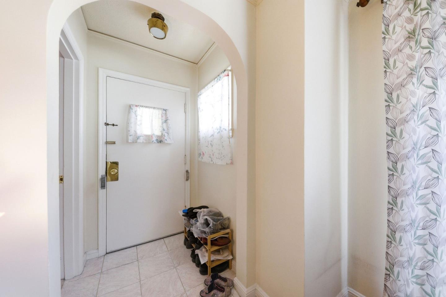 Detail Gallery Image 6 of 57 For 129 W Moltke St, Daly City,  CA 94014 - 3 Beds | 2 Baths