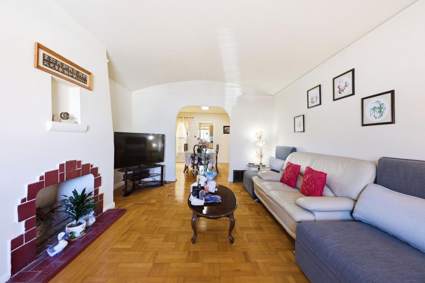 Detail Gallery Image 8 of 57 For 129 W Moltke St, Daly City,  CA 94014 - 3 Beds | 2 Baths