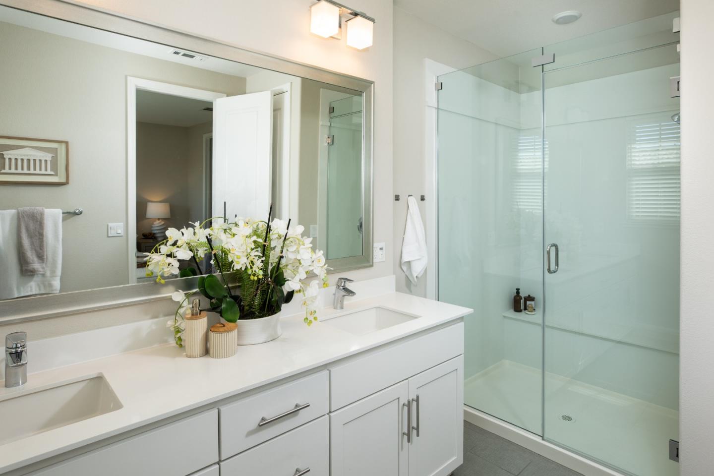 Detail Gallery Image 14 of 24 For 83 Fairchild Dr, Mountain View,  CA 94043 - 4 Beds | 3/1 Baths