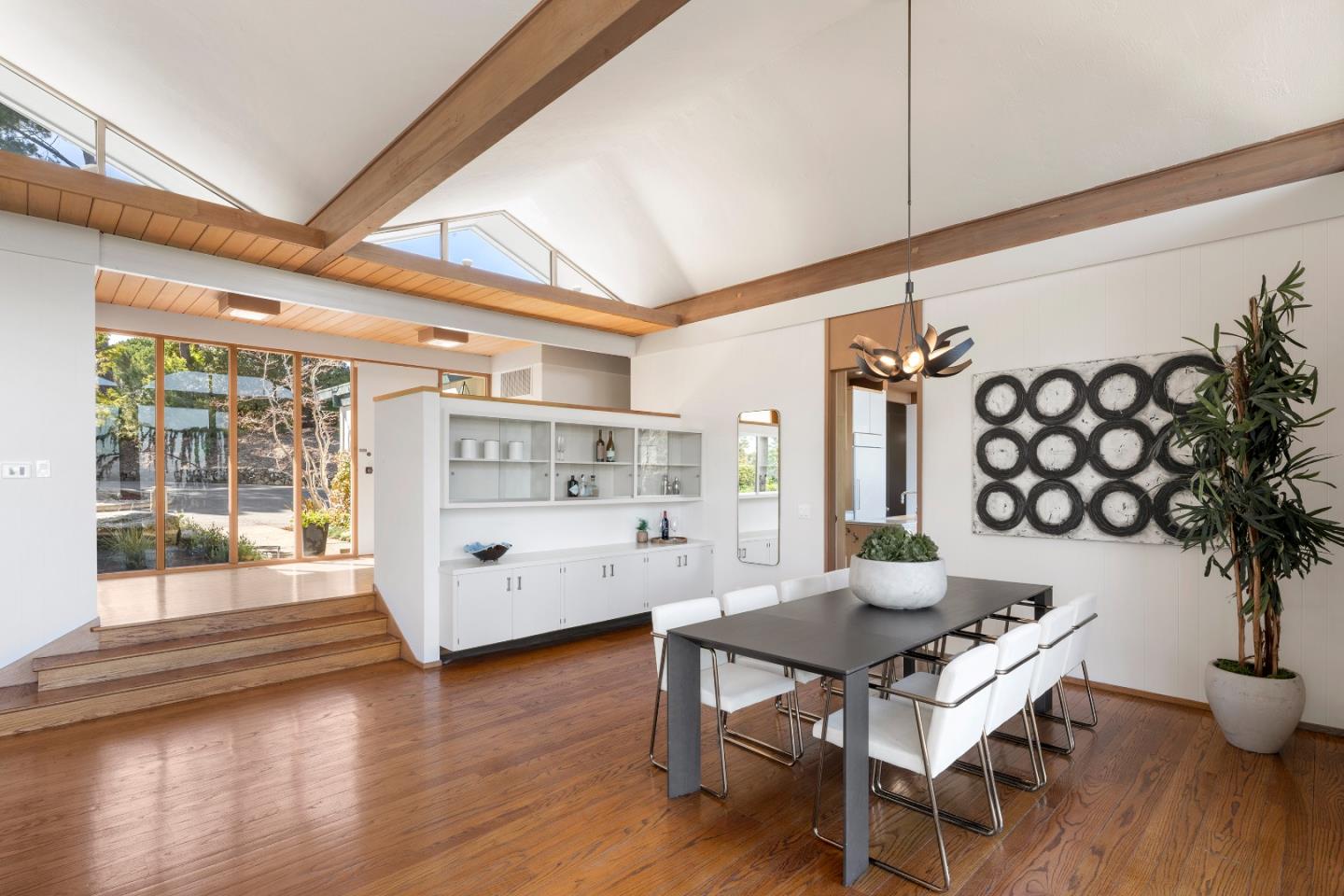 Detail Gallery Image 10 of 42 For 51 Cragmont Way, Woodside,  CA 94062 - 4 Beds | 3 Baths