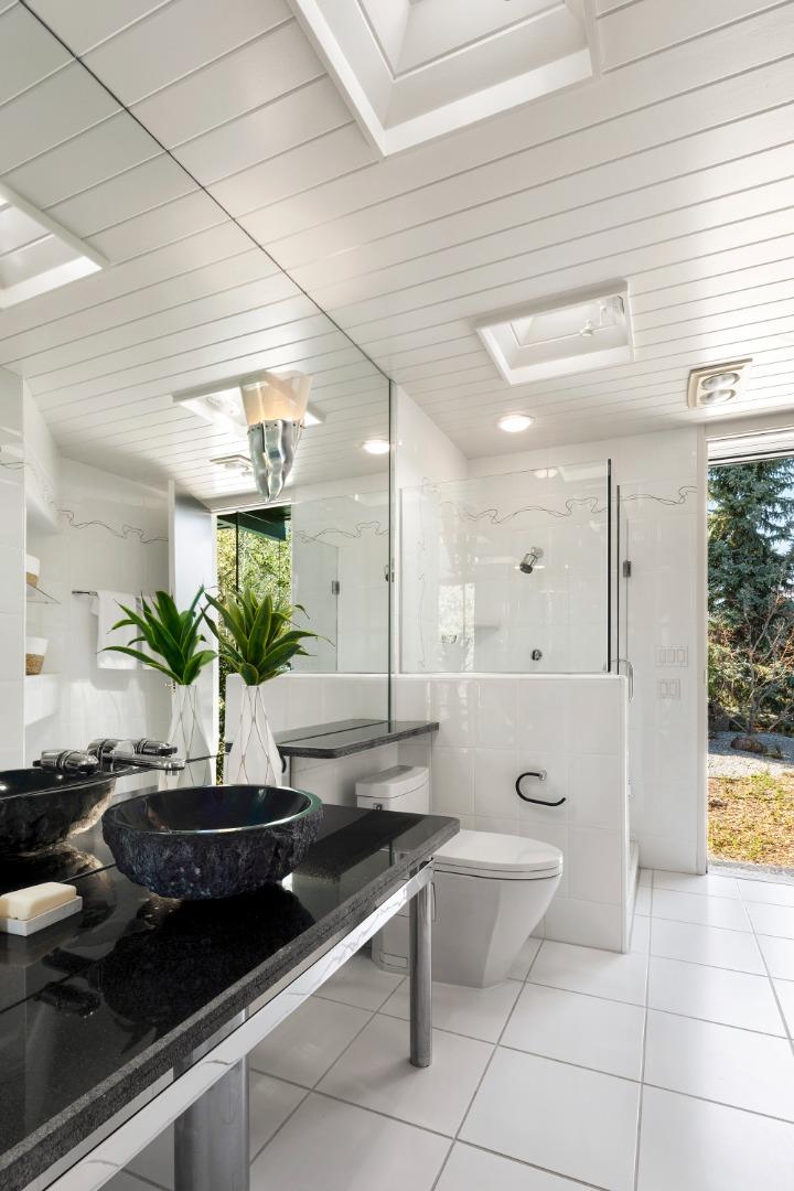 Detail Gallery Image 21 of 42 For 51 Cragmont Way, Woodside,  CA 94062 - 4 Beds | 3 Baths