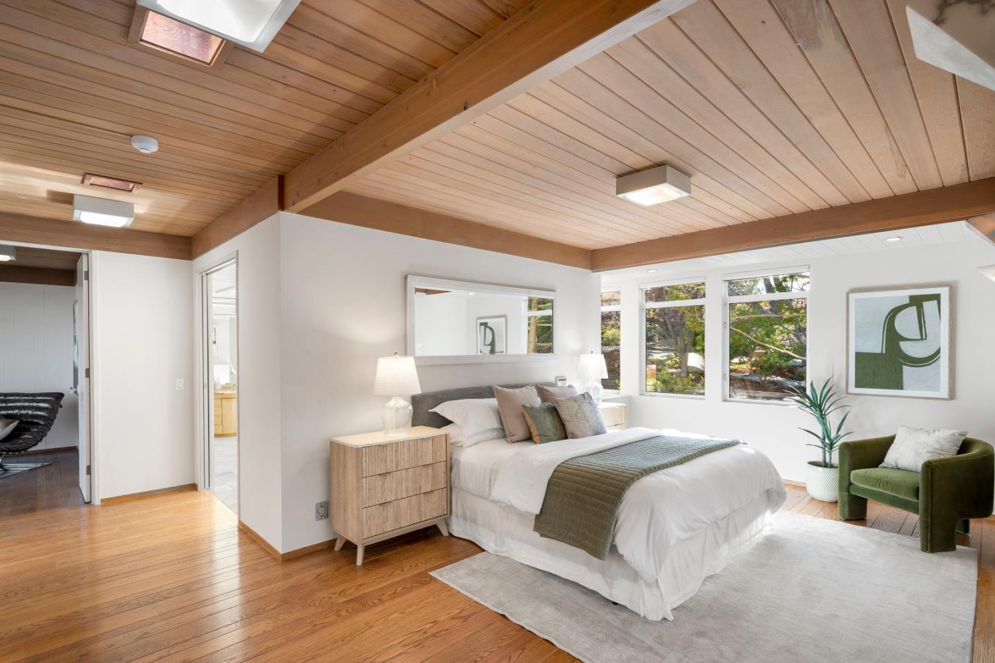 Detail Gallery Image 22 of 42 For 51 Cragmont Way, Woodside,  CA 94062 - 4 Beds | 3 Baths