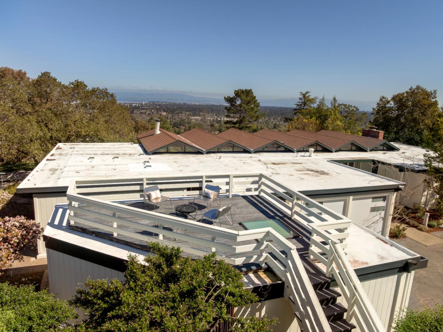 Detail Gallery Image 37 of 42 For 51 Cragmont Way, Woodside,  CA 94062 - 4 Beds | 3 Baths