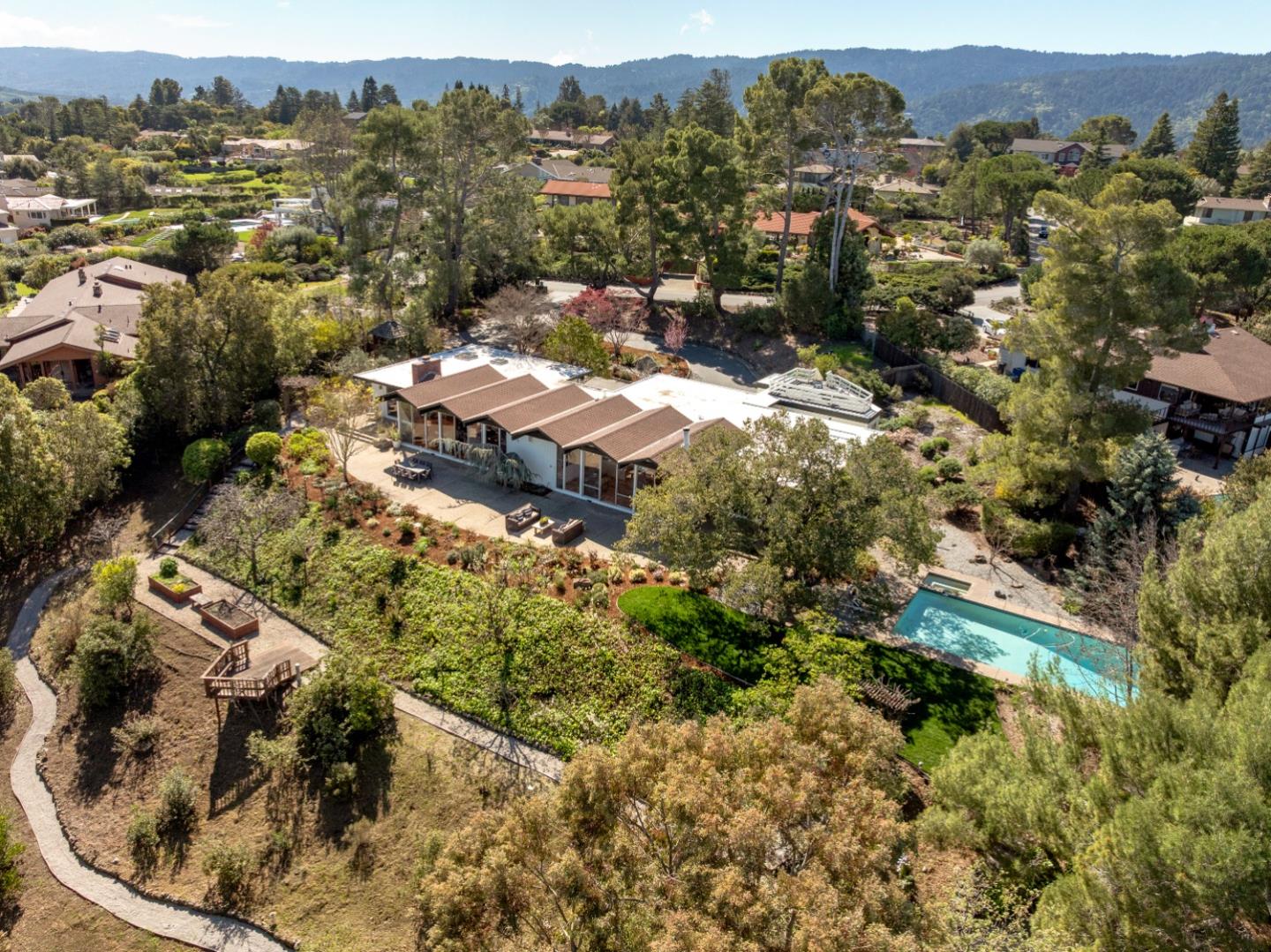 Detail Gallery Image 41 of 42 For 51 Cragmont Way, Woodside,  CA 94062 - 4 Beds | 3 Baths