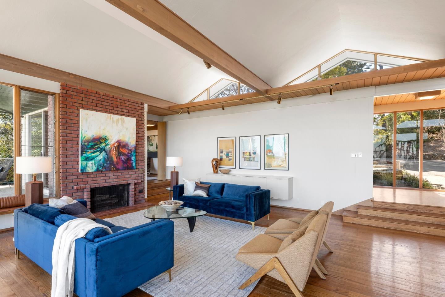 Detail Gallery Image 8 of 42 For 51 Cragmont Way, Woodside,  CA 94062 - 4 Beds | 3 Baths