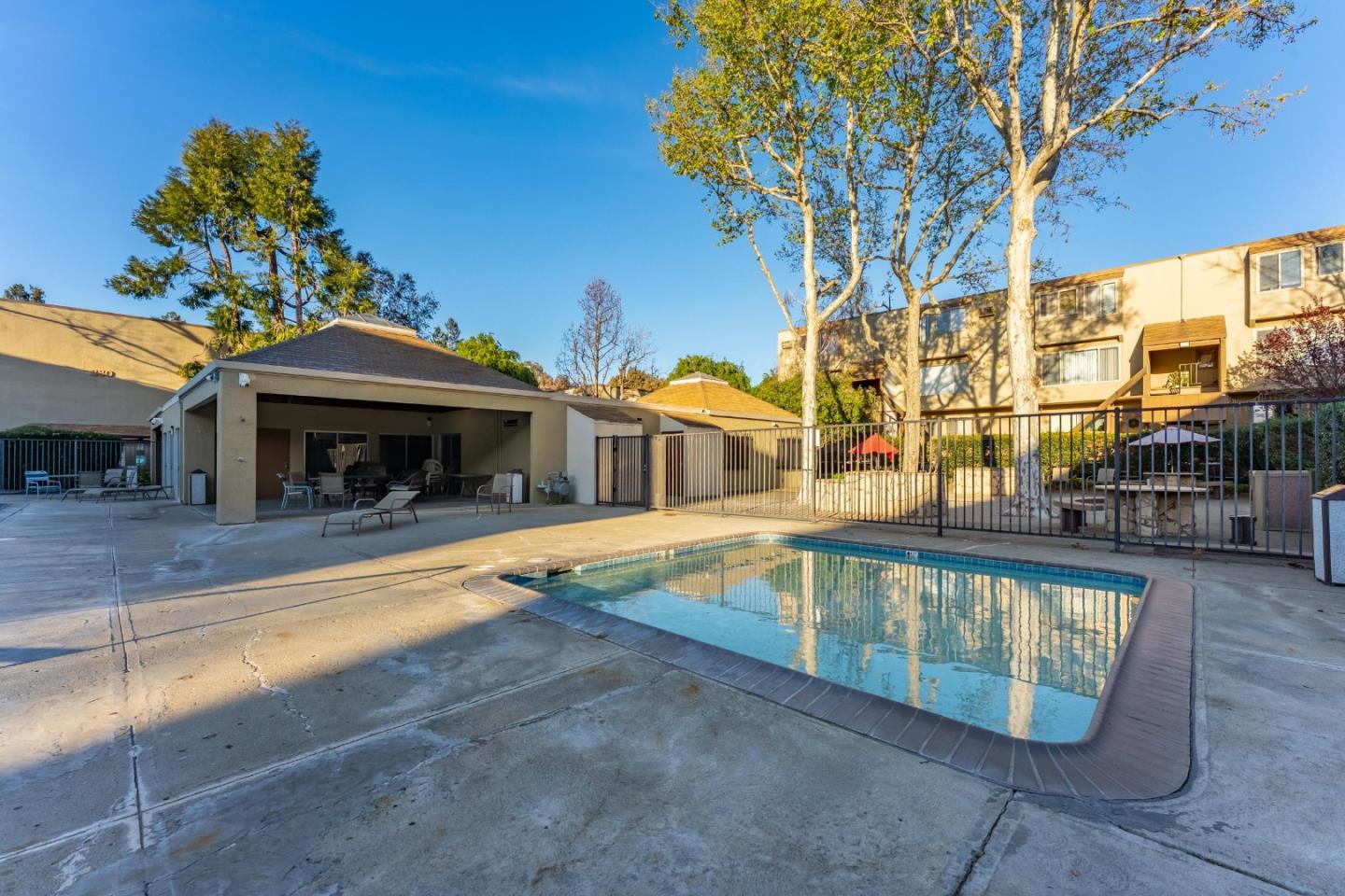 Detail Gallery Image 20 of 23 For 410 Auburn Way #19,  San Jose,  CA 95129 - 2 Beds | 1 Baths