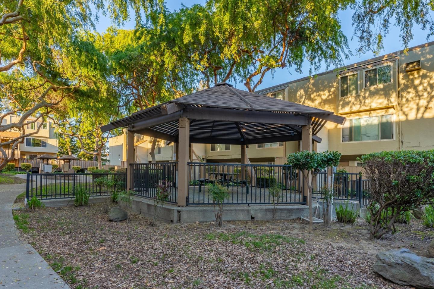 Detail Gallery Image 22 of 23 For 410 Auburn Way #19,  San Jose,  CA 95129 - 2 Beds | 1 Baths