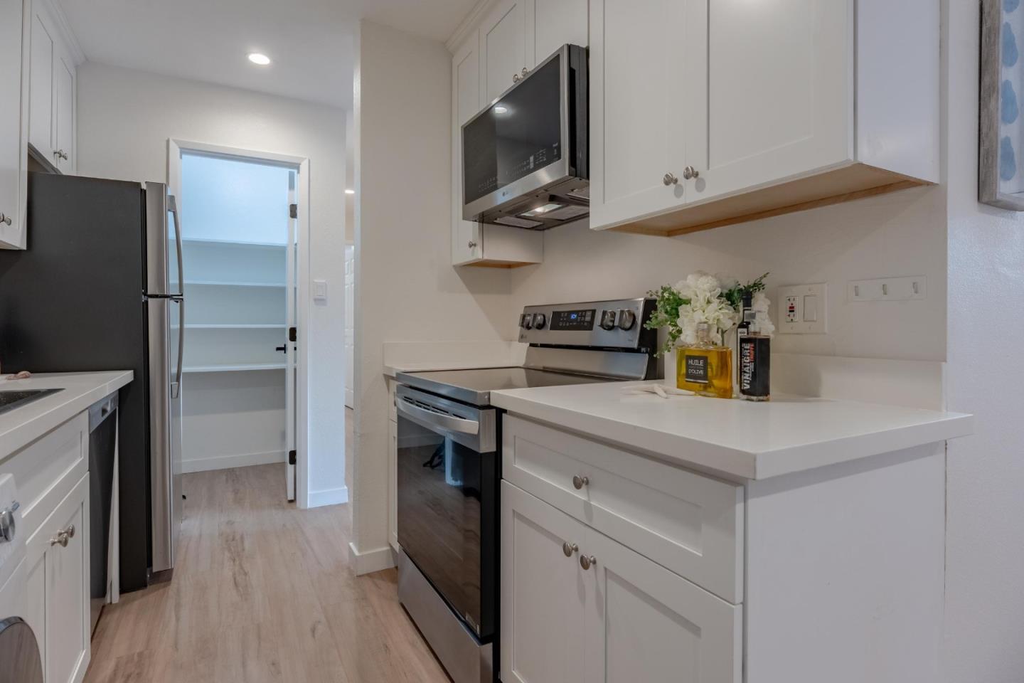 Detail Gallery Image 7 of 23 For 410 Auburn Way #19,  San Jose,  CA 95129 - 2 Beds | 1 Baths