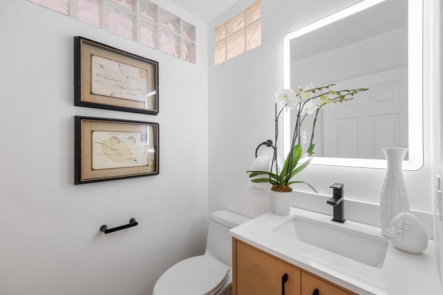 Detail Gallery Image 38 of 72 For 2260 Summit Dr, Hillsborough,  CA 94010 - 4 Beds | 3/1 Baths