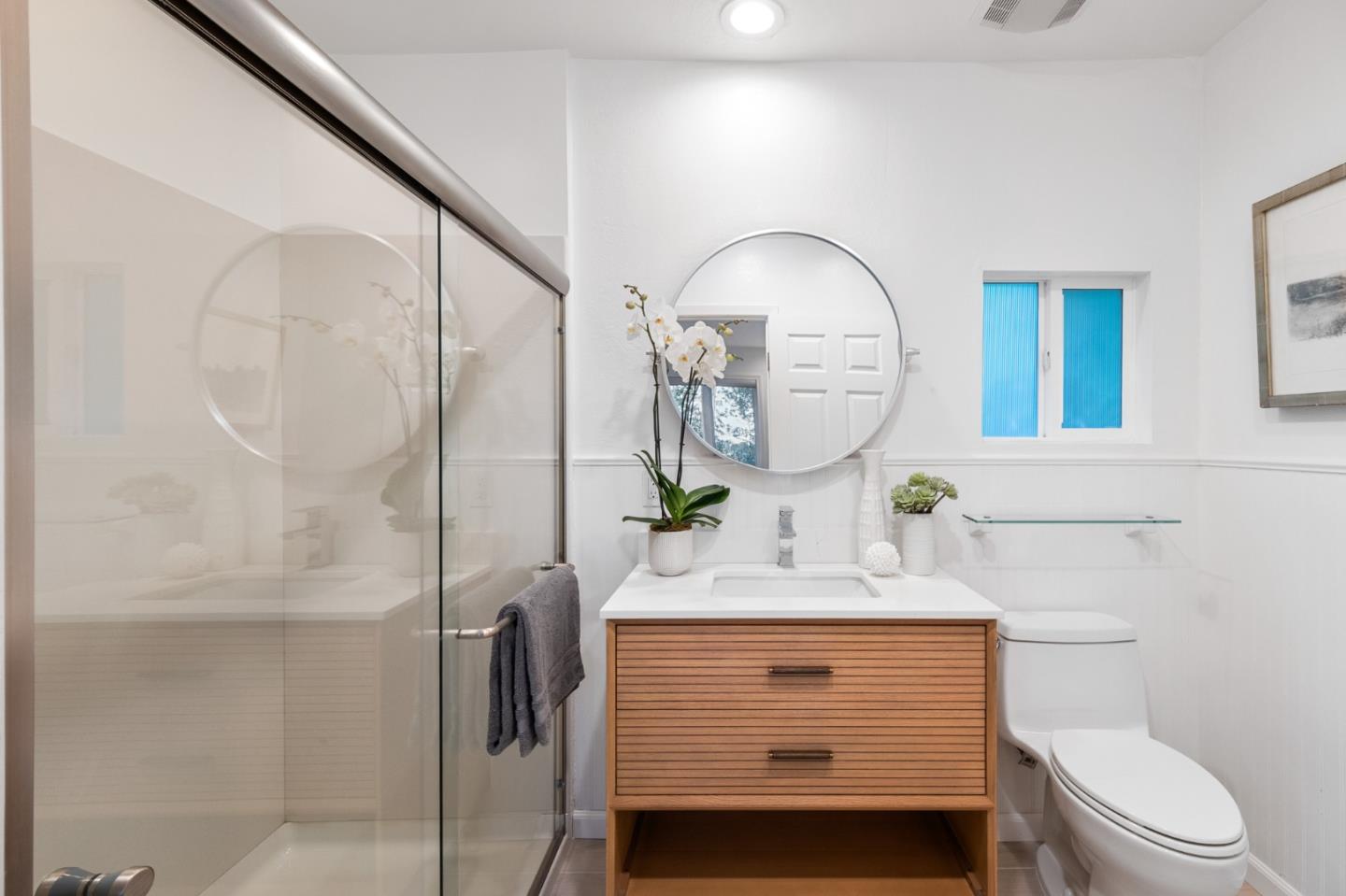 Detail Gallery Image 51 of 72 For 2260 Summit Dr, Hillsborough,  CA 94010 - 4 Beds | 3/1 Baths