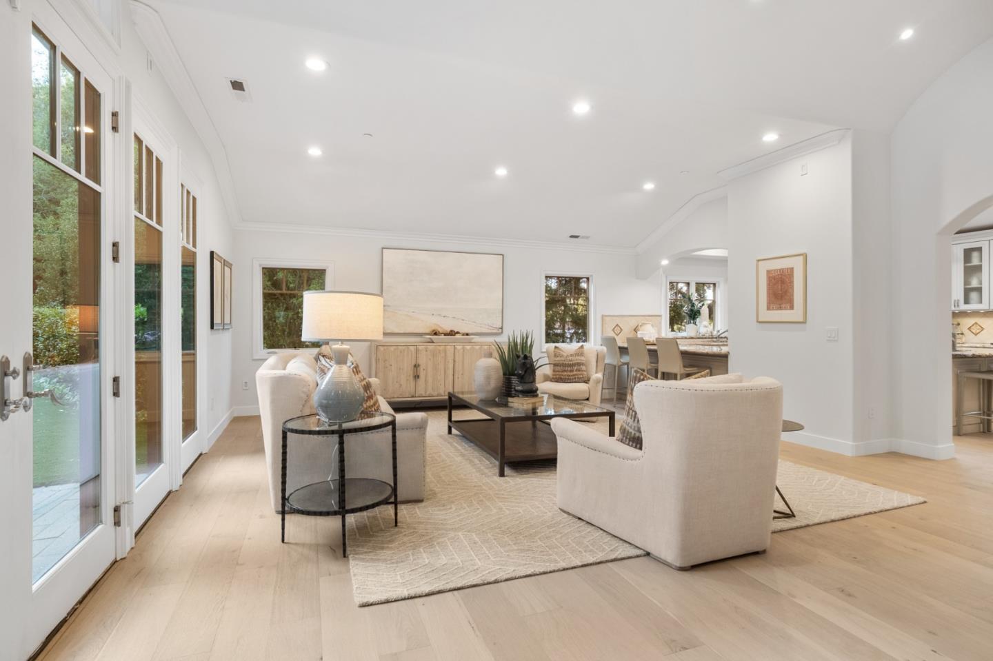 Detail Gallery Image 7 of 72 For 2260 Summit Dr, Hillsborough,  CA 94010 - 4 Beds | 3/1 Baths