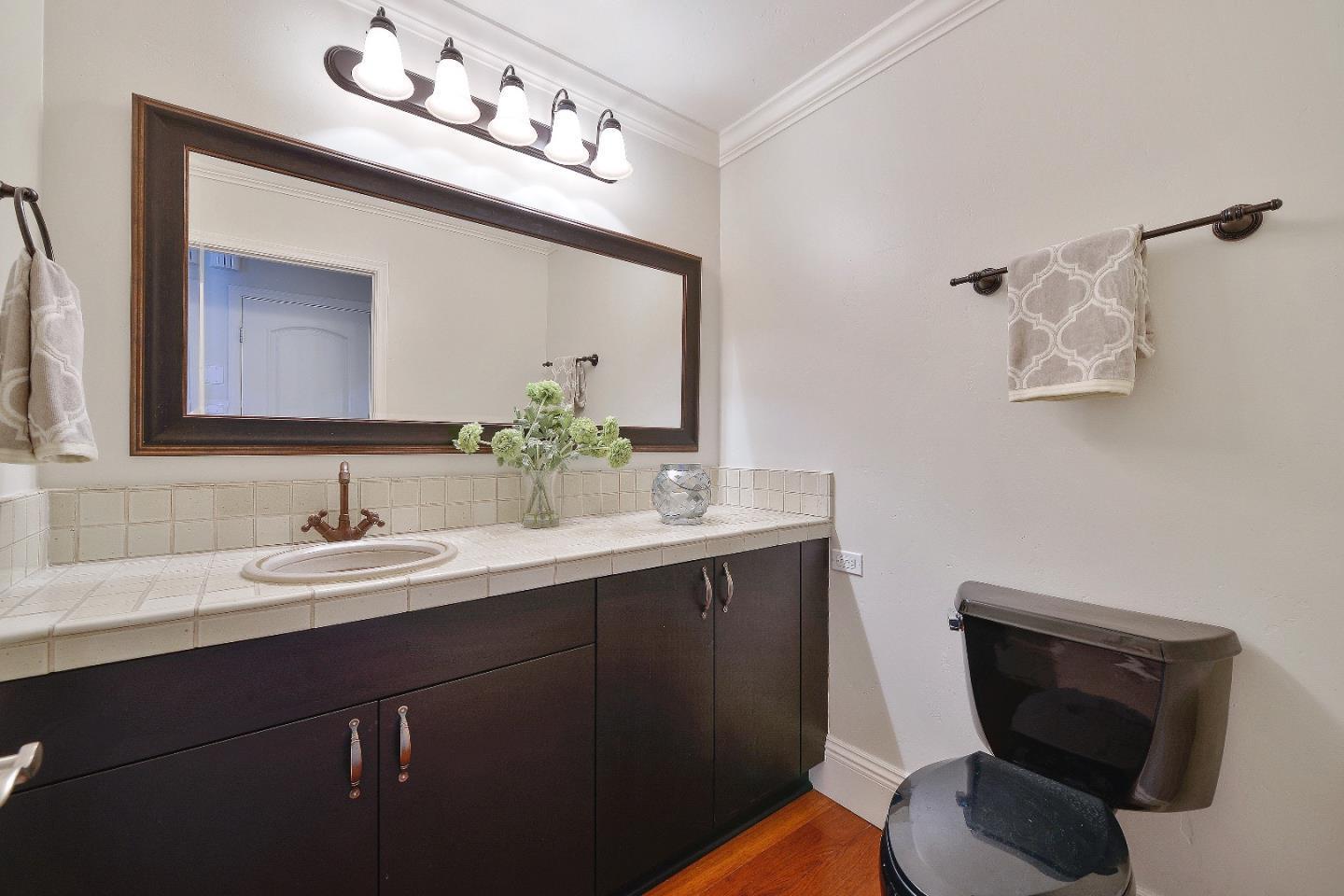 Detail Gallery Image 24 of 30 For 4 Mansion Ct #00721,  Menlo Park,  CA 94025 - 3 Beds | 3/1 Baths