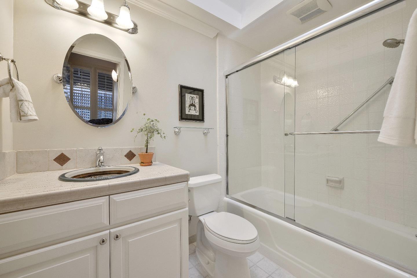 Detail Gallery Image 28 of 30 For 4 Mansion Ct #00721,  Menlo Park,  CA 94025 - 3 Beds | 3/1 Baths