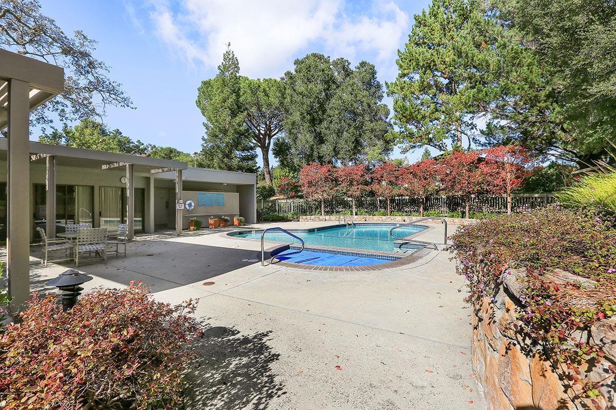 Detail Gallery Image 29 of 30 For 4 Mansion Ct #00721,  Menlo Park,  CA 94025 - 3 Beds | 3/1 Baths