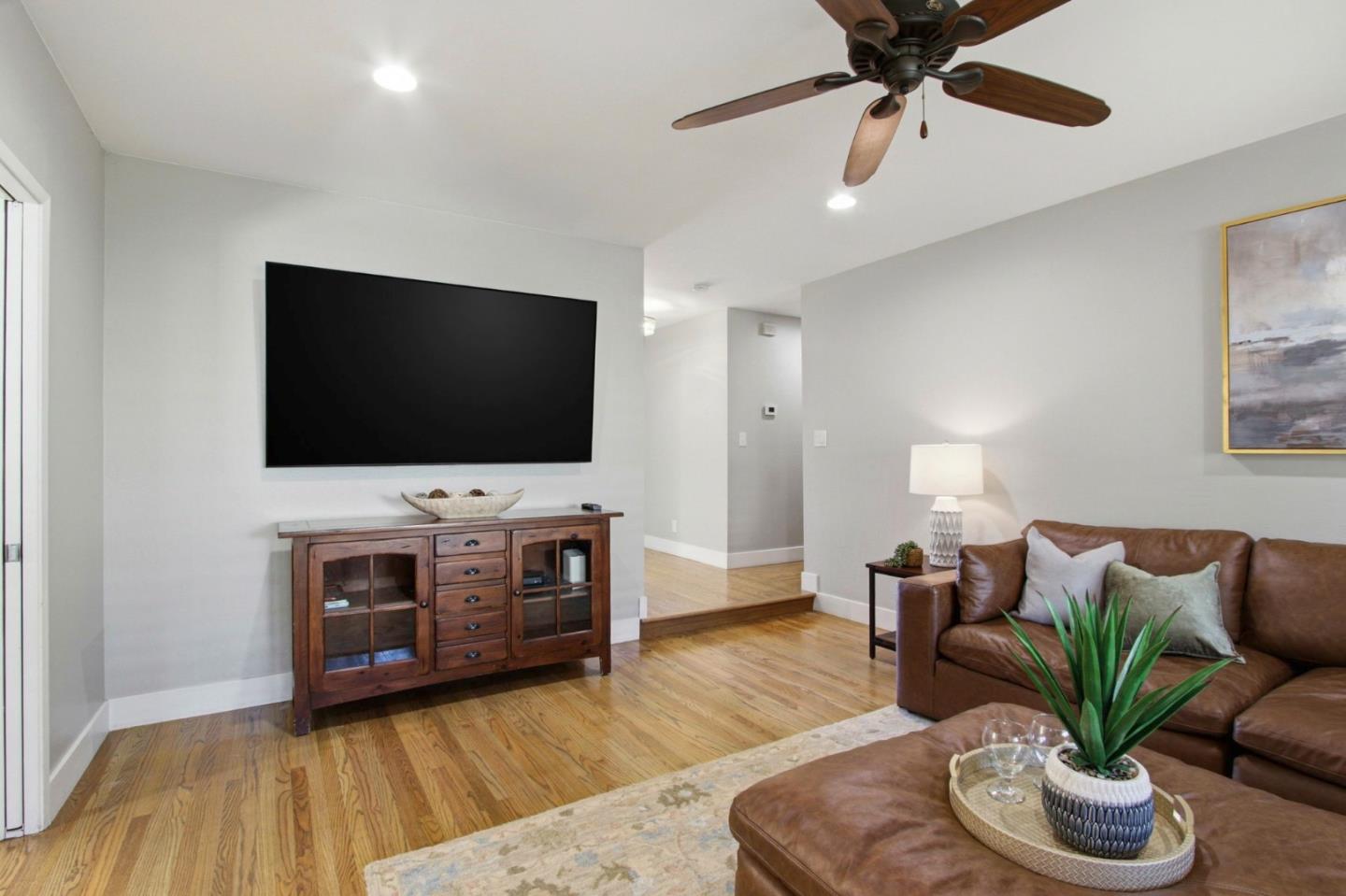 Detail Gallery Image 11 of 48 For 3908 Cherry Ave, San Jose,  CA 95118 - 4 Beds | 2/1 Baths