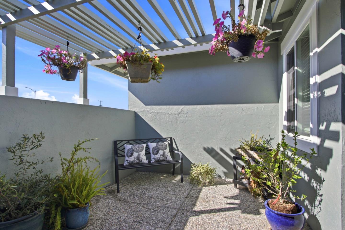 Detail Gallery Image 7 of 48 For 3908 Cherry Ave, San Jose,  CA 95118 - 4 Beds | 2/1 Baths