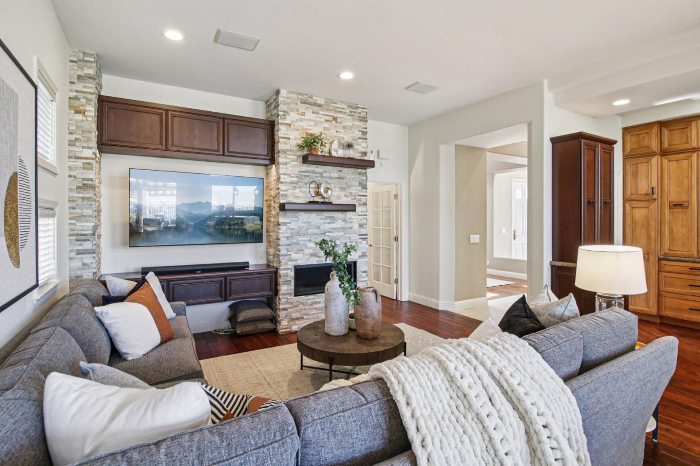 Detail Gallery Image 13 of 85 For 5765 Foligno Way, San Jose,  CA 95138 - 4 Beds | 3/1 Baths