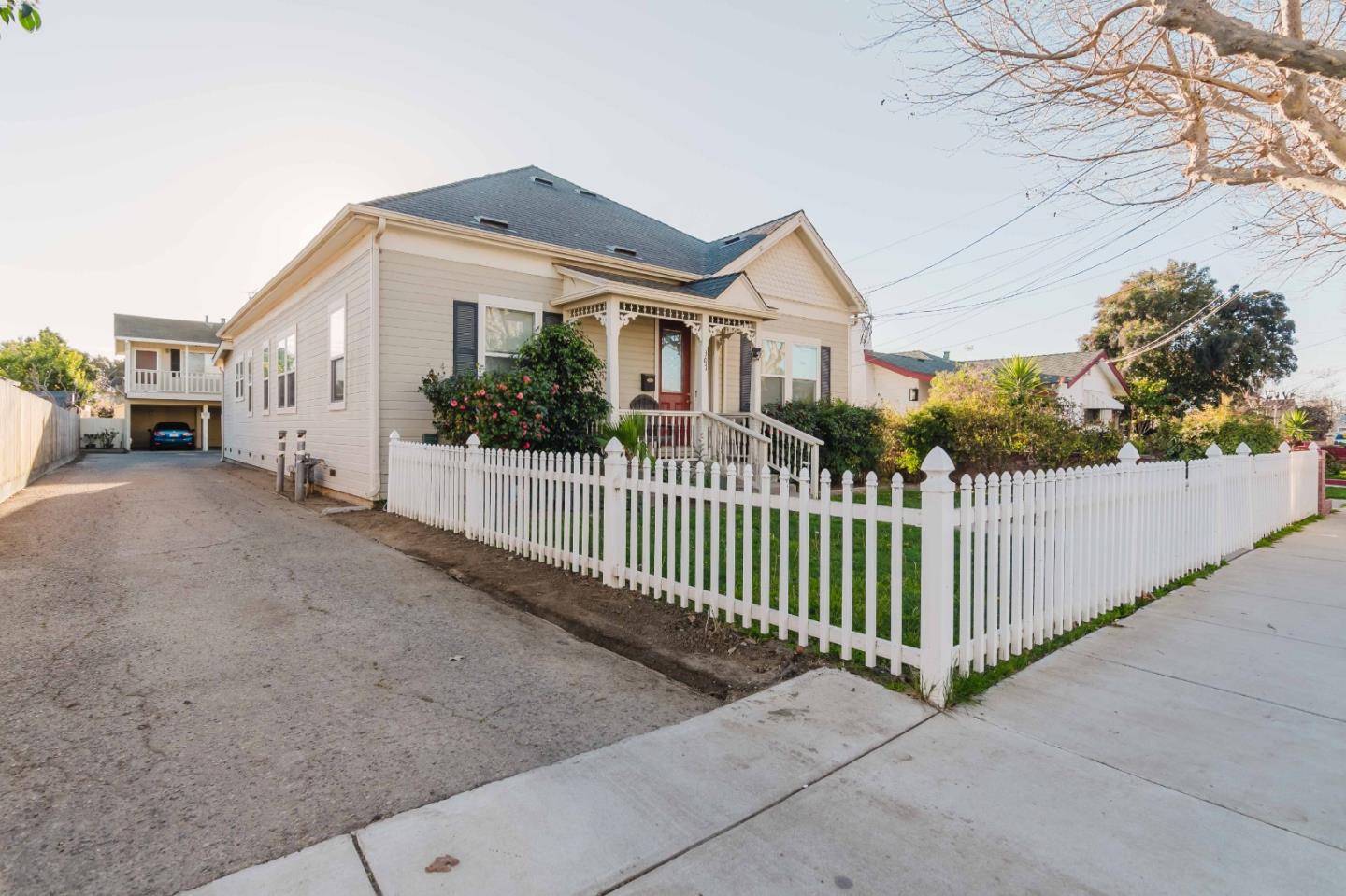 Detail Gallery Image 2 of 49 For 307 N 3rd St, King City,  CA 93930 - – Beds | – Baths