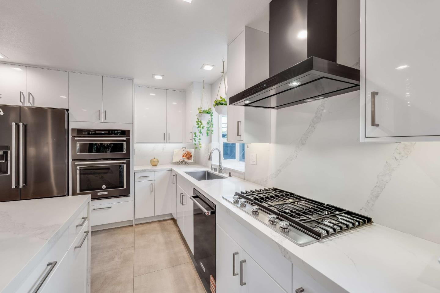 Detail Gallery Image 12 of 48 For 43684 Southerland Way, Fremont,  CA 94539 - 4 Beds | 2/1 Baths