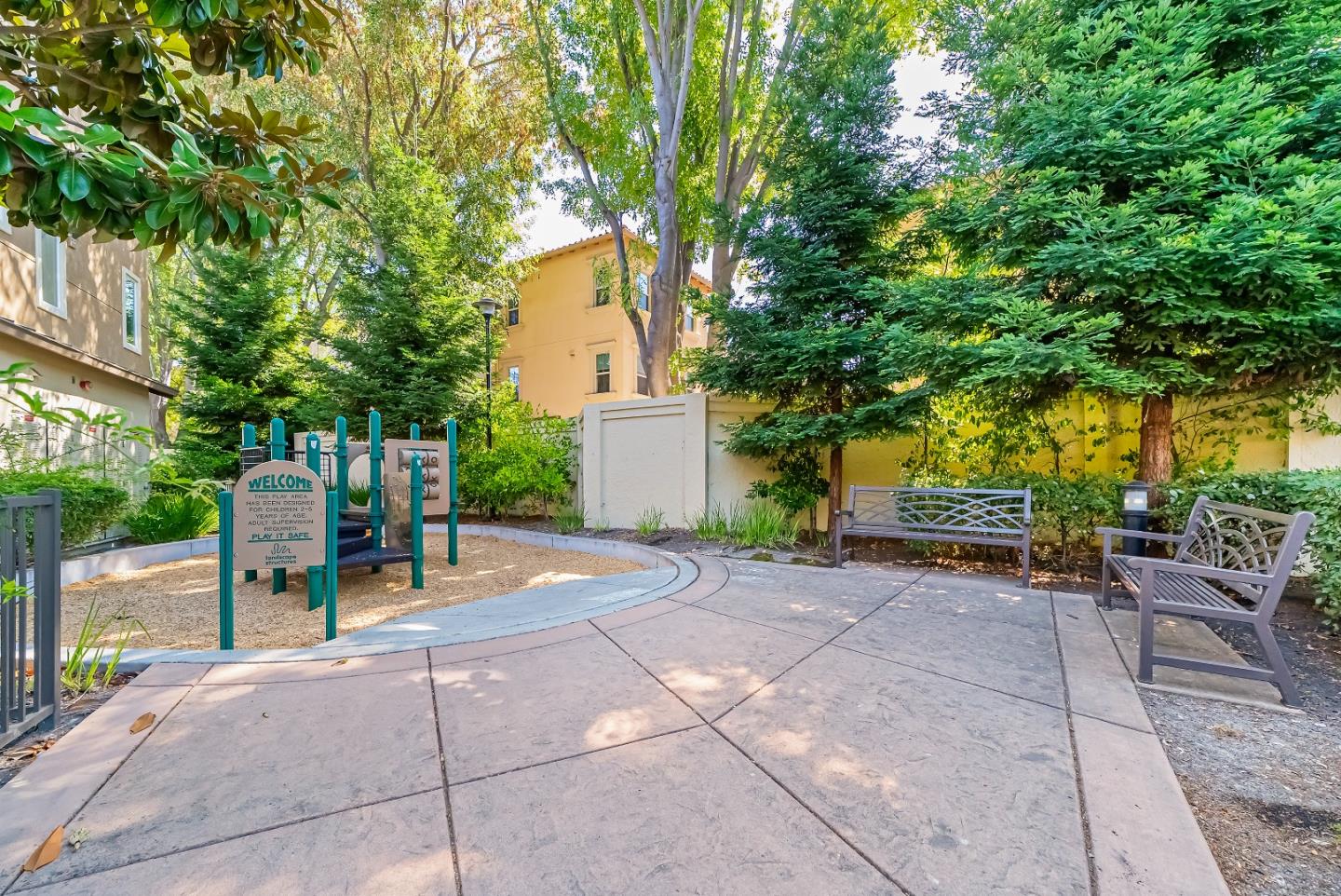 Detail Gallery Image 23 of 40 For 595 San Rivera Ter, Sunnyvale,  CA 94085 - 2 Beds | 2/1 Baths