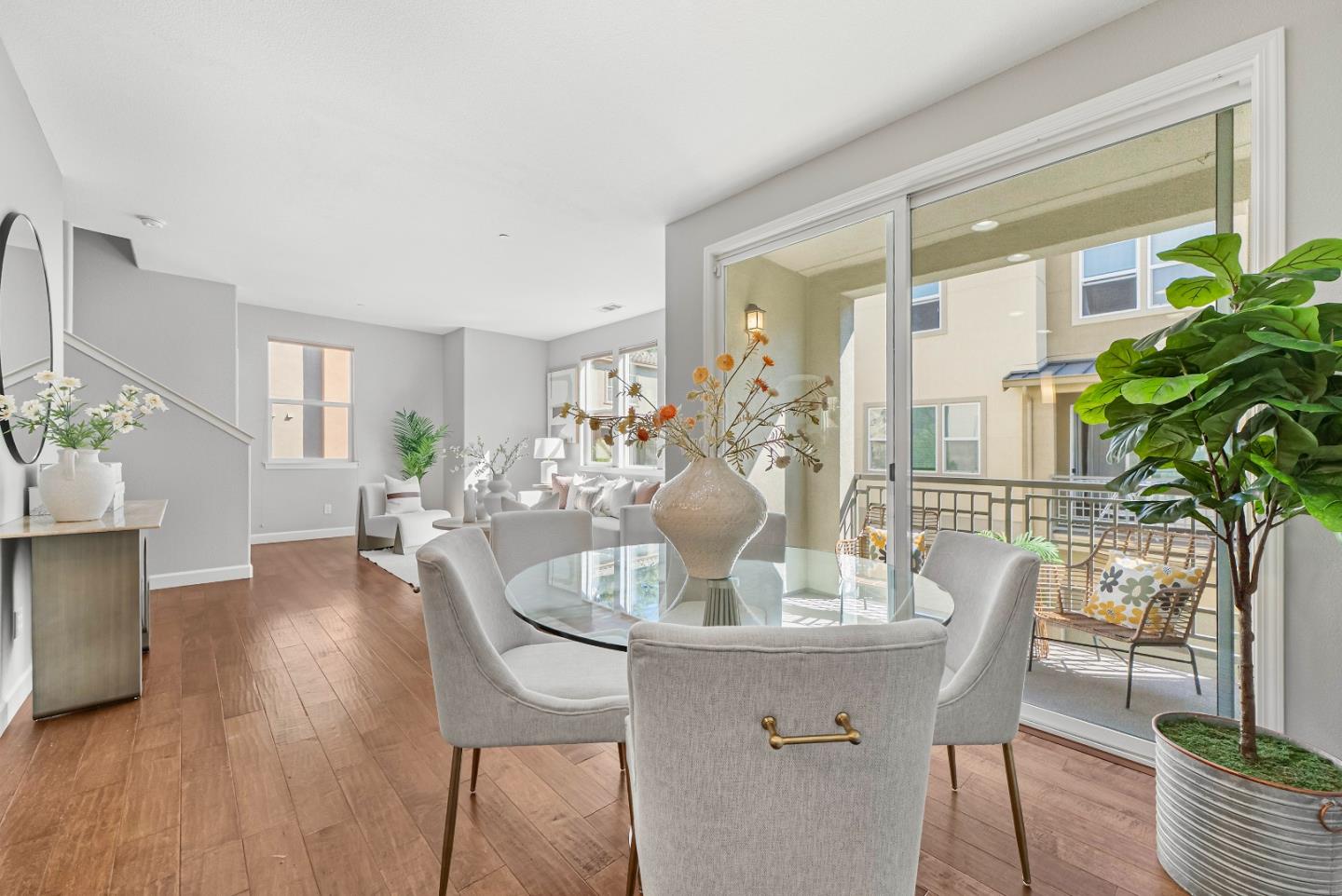 Detail Gallery Image 7 of 40 For 595 San Rivera Ter, Sunnyvale,  CA 94085 - 2 Beds | 2/1 Baths