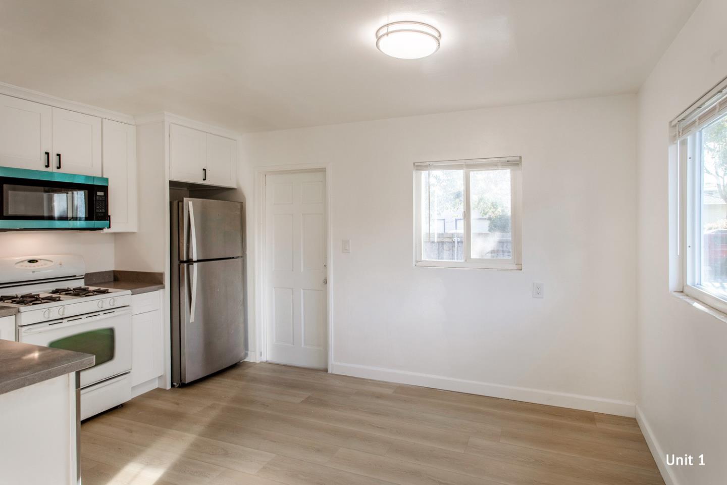 Detail Gallery Image 5 of 35 For 236 Higdon Ave, Mountain View,  CA 94041 - – Beds | – Baths