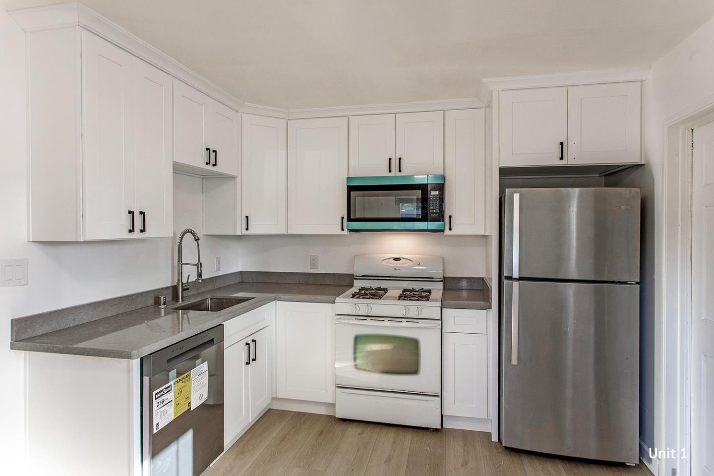 Detail Gallery Image 6 of 35 For 236 Higdon Ave, Mountain View,  CA 94041 - – Beds | – Baths