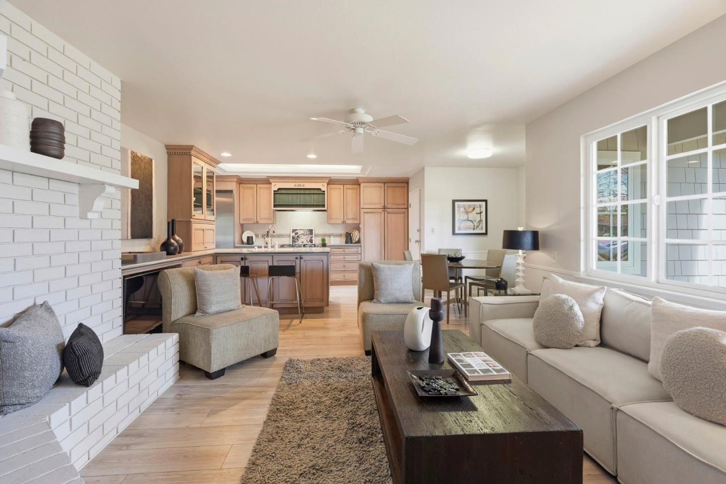 Detail Gallery Image 10 of 37 For 1474 Marlbarough Ave, Los Altos,  CA 94024 - 5 Beds | 3 Baths