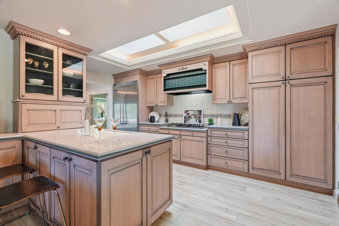 Detail Gallery Image 14 of 37 For 1474 Marlbarough Ave, Los Altos,  CA 94024 - 5 Beds | 3 Baths