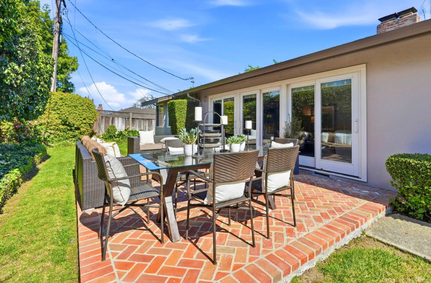 Detail Gallery Image 33 of 37 For 1474 Marlbarough Ave, Los Altos,  CA 94024 - 5 Beds | 3 Baths