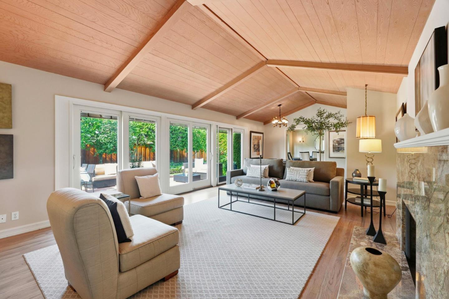 Detail Gallery Image 5 of 37 For 1474 Marlbarough Ave, Los Altos,  CA 94024 - 5 Beds | 3 Baths